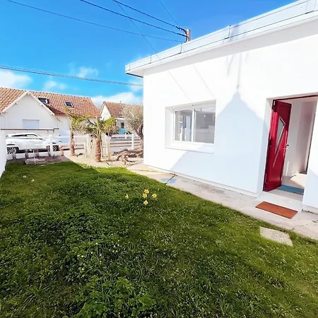 بيت للعطل La Brise Au Pied De La *