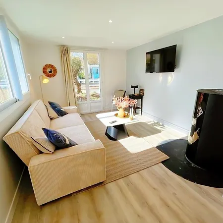 La Brise Au Pied De La Ferienhaus *