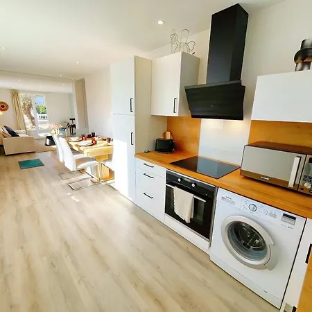 La Brise Au Pied De La